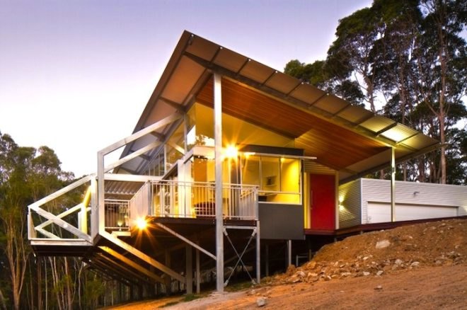 Sustainable sites, native environment, erosion, green roof, water, water table, water runoff, rainwater, indigenous plants, native flora, shade, pergola, trees, native vegetation, green roof, green roofs