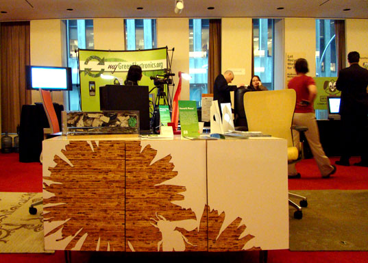 inhabitat video, inhabitat interview, Photo Artist, video artist, Chris Jordan, Greener Gadgets, green gadgets, first green gadgets, green technology, future of technology, eco technology