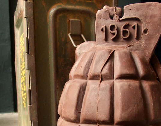 Héctor Galván, chocolate weaponry, boom!, chocolate, organic chocolate, local farming, organic farming, local goods, mexico, omlette, cacao, social responsibility in design, social design, sustainable farming
