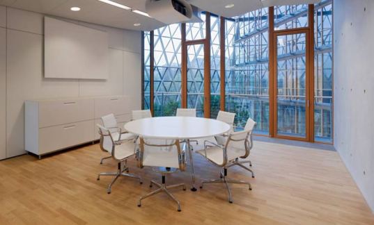 european investment bank, luxembourg, green architecture, ingenhoven architects, daylighting, energy efficiency, indoor gardens, natural ventilation, glass facade, green design, eco design, sustainable building