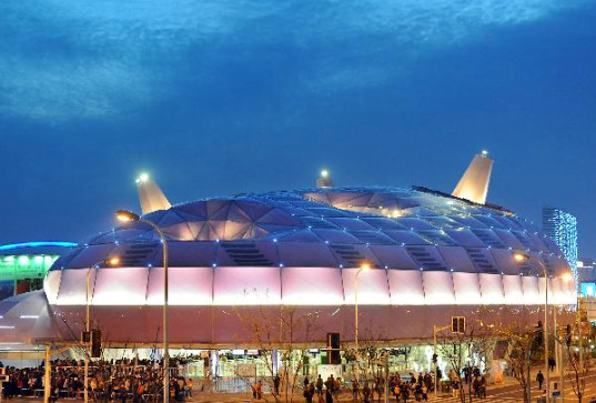 japan pavilion, pavilion, shanghai world expo, shanghai, world expo, 2010 shanghai world expo, eco pavilion, japan, solar energy, integrated solar panels, PET membrane, natural ventilation, eco design, green building, sustainable building