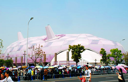 japan pavilion, pavilion, shanghai world expo, shanghai, world expo, 2010 shanghai world expo, eco pavilion, japan, solar energy, integrated solar panels, PET membrane, natural ventilation, eco design, green building, sustainable building
