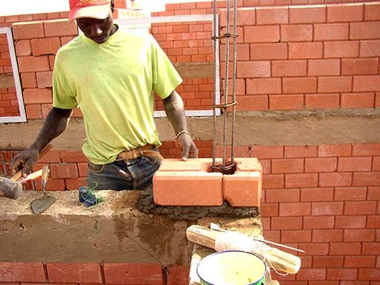 African heath clinic, Aga Khan Awards for Architecture. passive design, passive cooling, passive daylighting, Green Design Competitions, solar powered health clinic, sustainable architecture