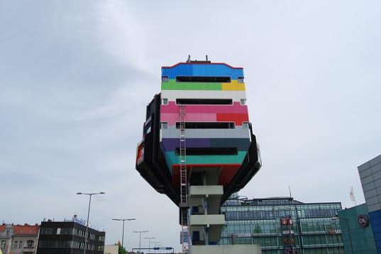 graffiti, street art, renovation, green renovation, street art, street artists, graffiti artists, berlin, turmkunst, green design, eco design, sustainable building