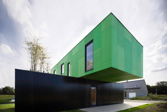 modular housing, modular, modular construction, prefab construction, prefab housing, container construction, shipping container, shipping container construction, CGarchitectes, crossbox, green design, eco design, sustainable building