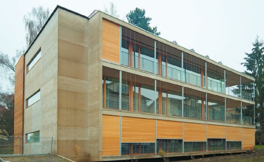 Minergie, 2010 passivhaus awards, passivhaus institute, halle 58, low enrgy apatment, green roof, pellet boiler, exterior shading, passivhaus apartment