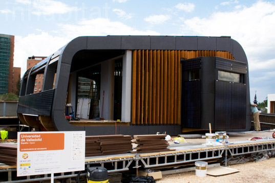 2010 Solar Decathalon Winners, clean energy home, European Decathlon winners, Net positive energy home, solar competition, solar powered home, University solar home, zero energy home