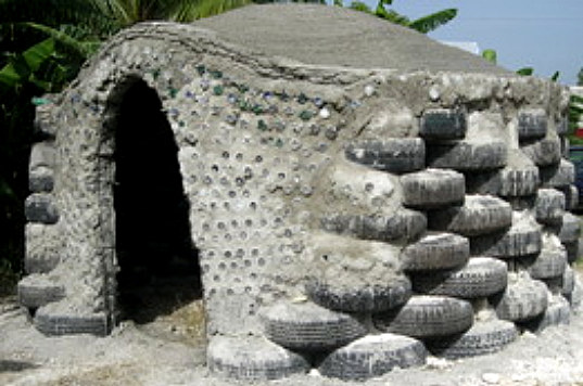 haiti, disaster relief housing, earthship, michael reynolds, sustainable housing