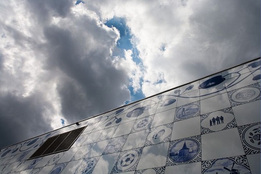 Delftware Tiles, Cie Architects, Hugo Kaagman, CHP power, combined heat power, public art, building sense of place, site appropriate design, Netherlands power plant