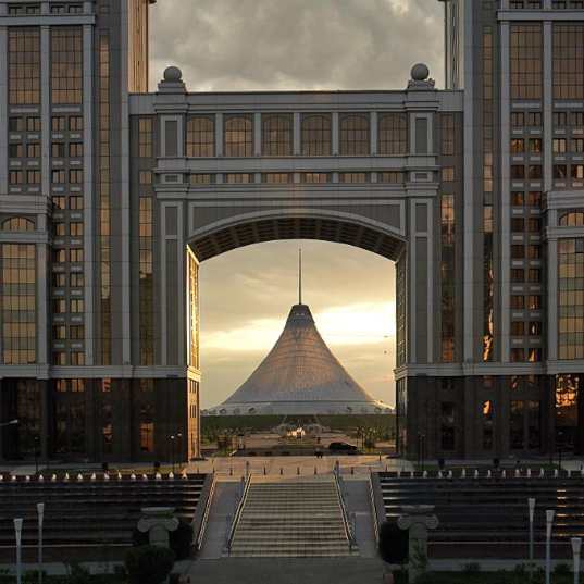 khan shatyr, kazahkstan, foster+partners, ETFE, entertainment center, world's largest tent