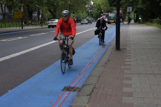london, bike superhighway, bike lanes, bicycle network, bike commuting