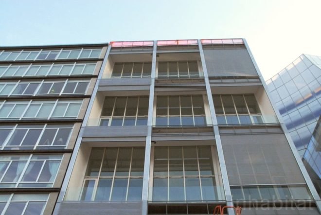adaptive architecture, building sunscreen, chelsea green condominium, natural daylighting, New York green condo, Shigeru Ban house, Shigeru Ban Metal Shutter houses