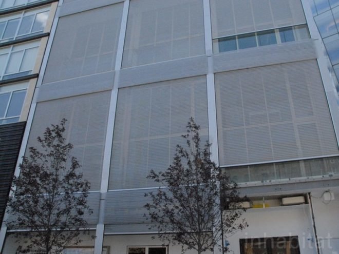 adaptive architecture, building sunscreen, chelsea green condominium, natural daylighting, New York green condo, Shigeru Ban house, Shigeru Ban Metal Shutter houses