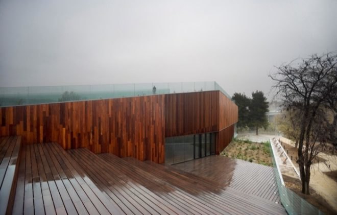 ipe cladding, Zaragoza green building, Magén Arquitectos, Expo Zaragoza 2008, green roof, public building, Spanish green building, sustainable building europe