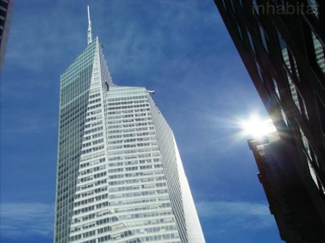 One Bryant Park, Bank of America Tower, Cook and Fox Architects, Green Building, Sustainable Building, LEED Platinum Building, First LEED Platinum Skyscraper, Largest LEED tower, Largest LEED skyscraper, green construction, rainwater catchement and reuse, greywater recycling, energy efficient building systems, high performance glass, minimal solar heat gain and loss, energy cogeneration plant, NY, NYC , New York, Manhattan, slag, recycled materials, recyclable materials