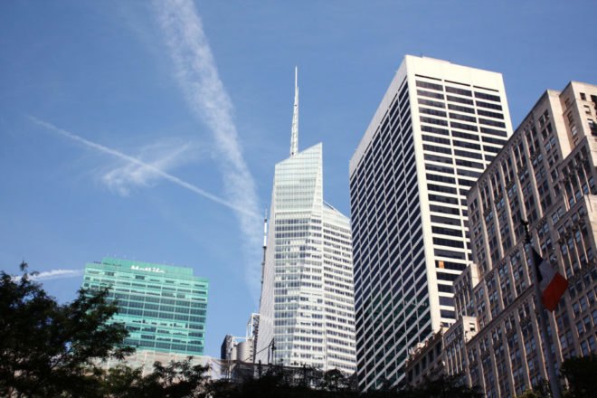 One Bryant Park, Bank of America Tower, Cook and Fox Architects, Green Building, Sustainable Building, LEED Platinum Building, First LEED Platinum Skyscraper, Largest LEED tower, Largest LEED skyscraper, green construction, rainwater catchement and reuse, greywater recycling, energy efficient building systems, high performance glass, minimal solar heat gain and loss, energy cogeneration plant, NY, NYC , New York, Manhattan, slag, recycled materials, recyclable materials