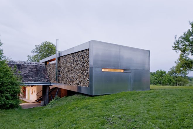 green renovation, renovation, propeller z architektur, barnhouse, recycled insulation, local materials