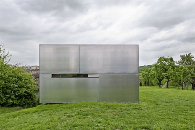green renovation, renovation, propeller z architektur, barnhouse, recycled insulation, local materials
