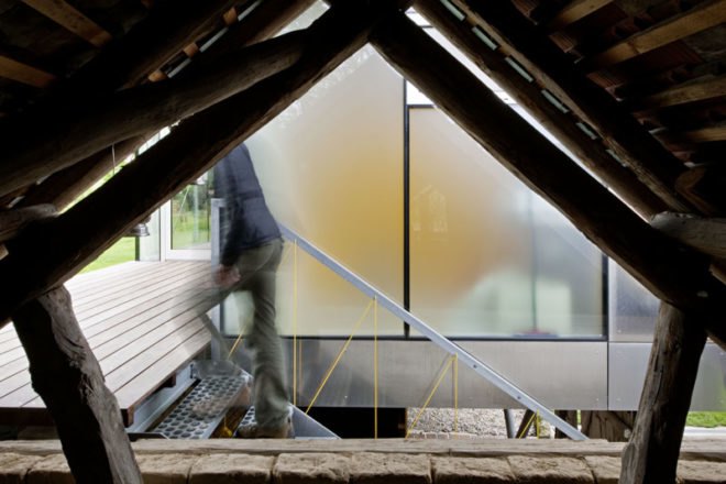 green renovation, renovation, propeller z architektur, barnhouse, recycled insulation, local materials