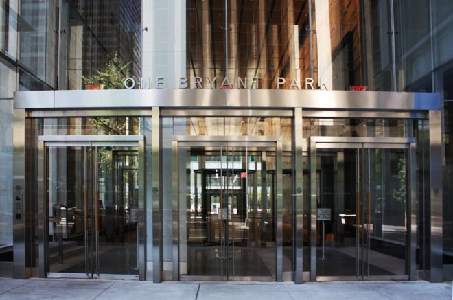 One Bryant Park, Bank of America Tower, Cook and Fox Architects, Green Building, Sustainable Building, LEED Platinum Building, First LEED Platinum Skyscraper, Largest LEED tower, Largest LEED skyscraper, green construction, rainwater catchement and reuse, greywater recycling, energy efficient building systems, high performance glass, minimal solar heat gain and loss, energy cogeneration plant, NY, NYC , New York, Manhattan, slag, recycled materials, recyclable materials