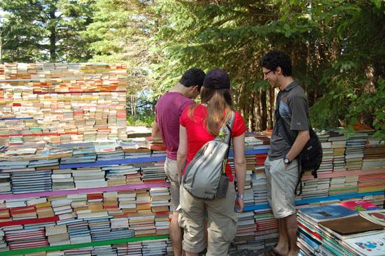 Jardin de la Connaissance, garden of knowledge, book architecture, reclaimed books, temporary garden, mushrooms