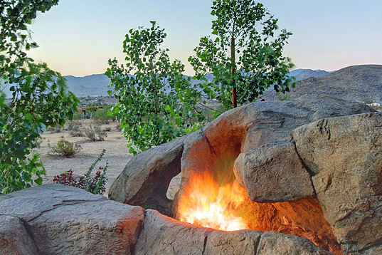 joshua tree park, joshua tree boulder house, daylighting, natural materials. green roof, green design, eco design, sustainable design, sustainable architecture, sustainable building, eco home, green architecture