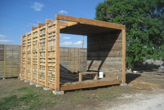 Build design program denver, FEED Denver, FEEDing Denver, Green Building, Green design Colorado, Pallet building, pallet desing, pallet farm building, repurposed pallets, reused materials, Studio HT, University of Colorado Denver, Urban Farm Stapleton, wood pallet design