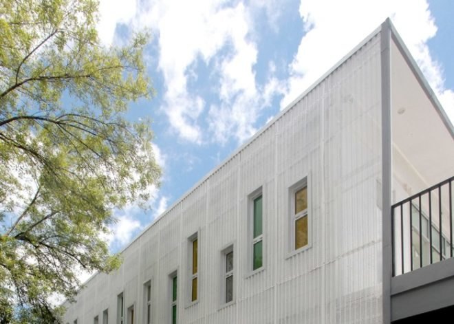 cool building, sustainable school design,,offset facade, Docet Institute, stación-ARquitectura Arquitectos, Mexico green building, Monetary green school,