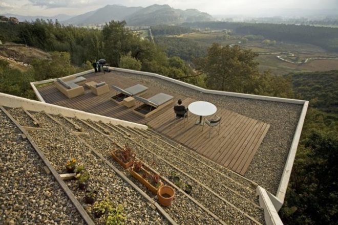 green roof Colombia, Mazzanti architects, Plan B, roof deck, Sopó Township Home, Bogotá green roof, Hillside architecture,
