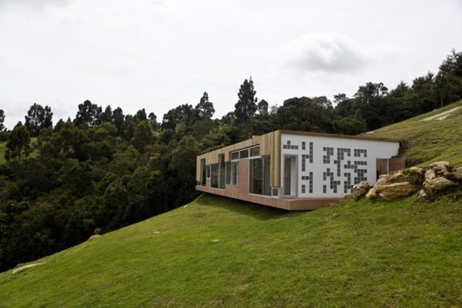 Medellín House, Santa Elena house, Antonio Sofan, columbia architecture, roof deck, cork floor, bamboo concrete, low impact vacation home,