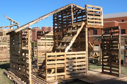 pallet building, local building materials, disaster housing, emergency housing, I beam, emergency shelter, pallet constructions,green building materials,