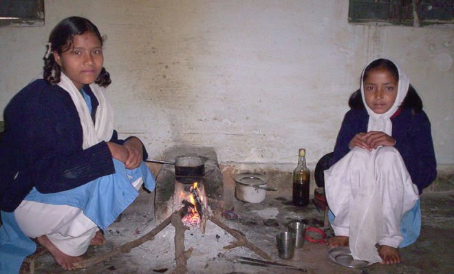 clean burning stoves, cook stoves, clean burning cook stoves, wood burning cook stoves, kerosene stoves, cook stove health problems, cook stoves in the developing world, cooking in the developing world, secretary of state, hillary clinton