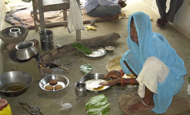 clean burning stoves, cook stoves, clean burning cook stoves, wood burning cook stoves, kerosene stoves, cook stove health problems, cook stoves in the developing world, cooking in the developing world, secretary of state, hillary clinton