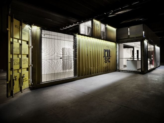 green frame house, green design, sustainable architecture, shipping containers, shipping container house