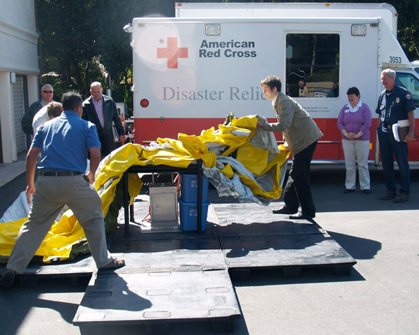 life cube, emergency shelter, disaster relief, humanitarian design, inflatable shelter, green design