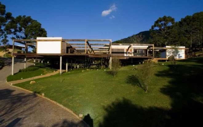 the grid house, casa grelha, sao paulo, brazil, modular housing, green roof, green building, sustainable architecture