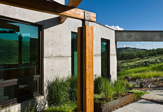 ward blake, reclaimed wood, green roof, green architecture, eco architecture, sustainable architecture, wyoming, green design, landes oatey, passive solar, thermal massing, reclaimed wood,