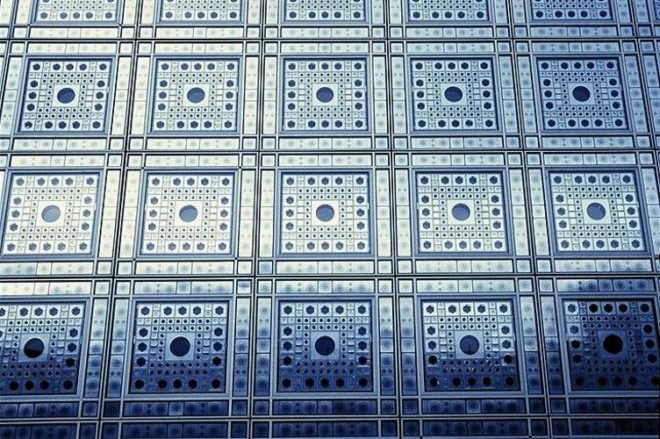 Arabic museum, Jean Nouvel, Paris green museum, facade aperture, smart facade, building natural light,