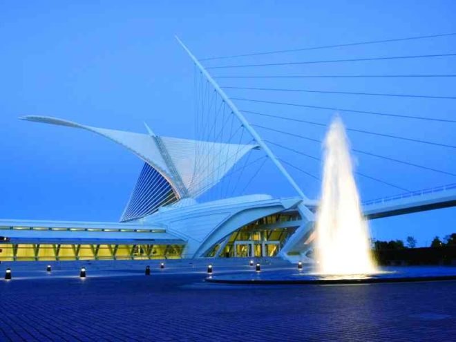 milwaukee art museum, santiago calatrava, sun screen, Burke Brise Soleil, green building, sustainable architecture