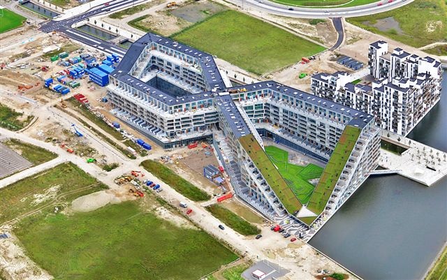 BIG, Bjarke Ingles Group, 8 House, Green apartment, green roof