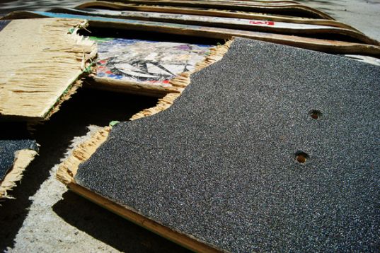 guerilla art, Recycled Materials, skateboards, Ultra SKate Store, urban art, beto janz