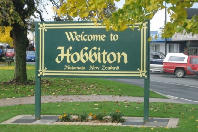 hobbiton, new zealand, lord of the rings, underground home, earthen home, green design