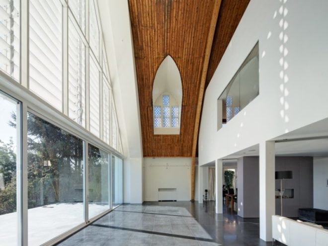 house in a church, rotterdam, ruud visser architects, adapative reuse, green renovation, green design, sustainable architecture