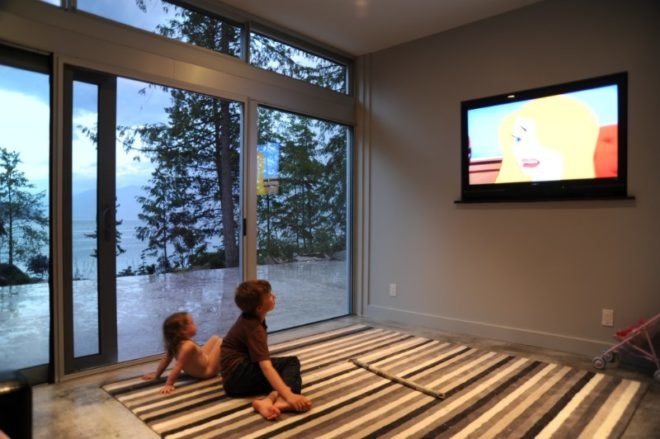 lv serires, rocio romero, kootenay lake, prefab home, green design, eco design, sustaianble architecture