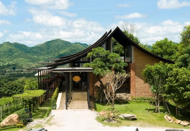 sala visitor centre, soh design studio, passive cooling, natural materials, green design, sustainable architecture, thailand