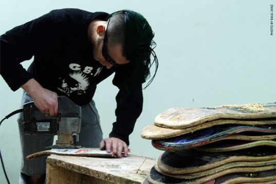 guerilla art, Recycled Materials, skateboards, Ultra SKate Store, urban art, beto janz