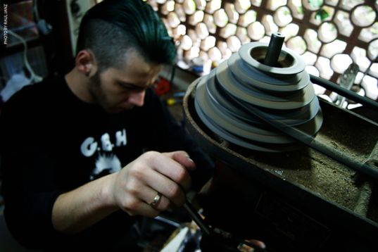 guerilla art, Recycled Materials, skateboards, Ultra SKate Store, urban art, beto janz