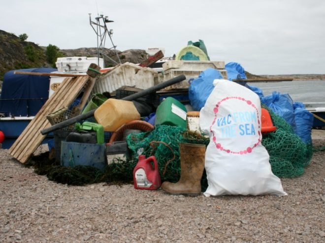 vacs from the sea, electrolux, recycled plastic, plastic trash, water issues, plastic in oceans