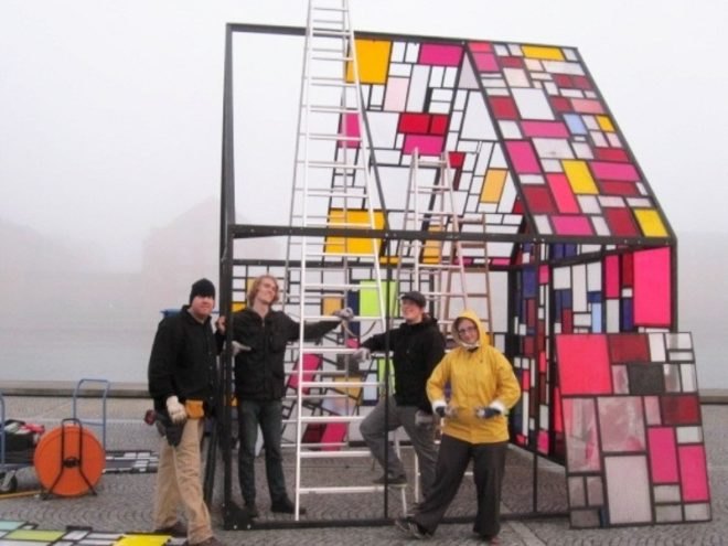 kolonihavehus, tom fruin, copenhagen, outdoor sculpture, reclaimed plexiglass, recycled materials, green design, eco design