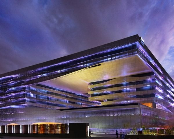 SOM's LEED Gold Park Hotel is a Modern Indian Palace